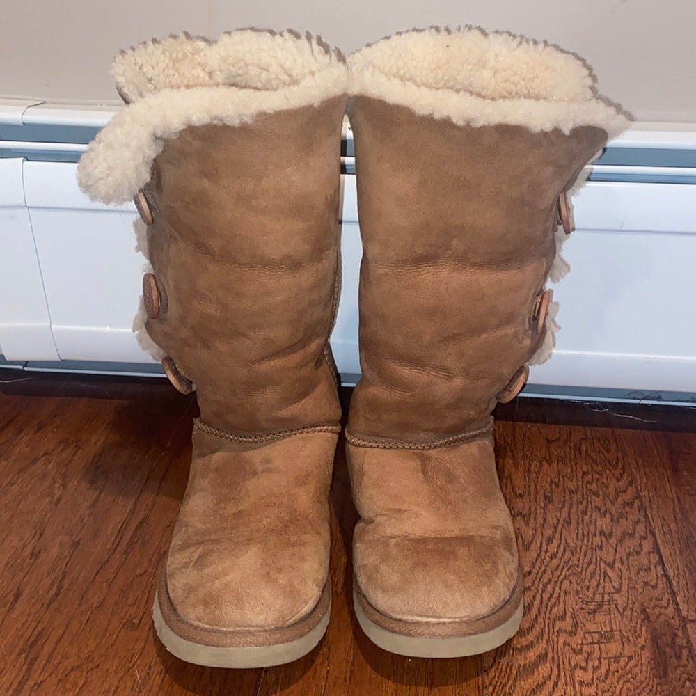 Ugg Bailey Button Triplet II Boot